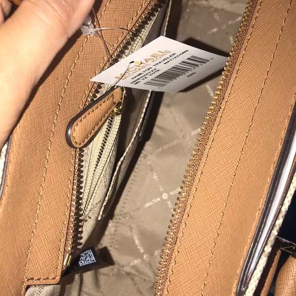 Purse - Picture 7 of 7